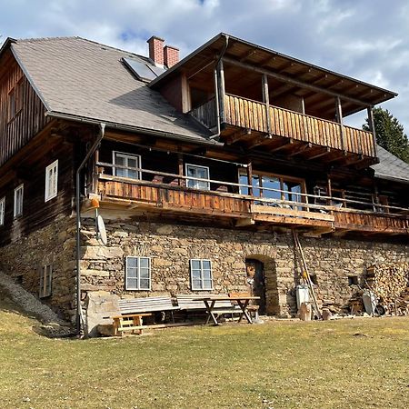 Apartments Im Almhaus Bachler Gundisch المظهر الخارجي الصورة