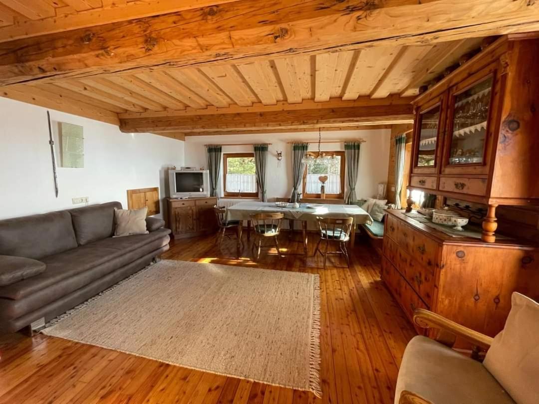 Apartments Im Almhaus Bachler Gundisch المظهر الخارجي الصورة
